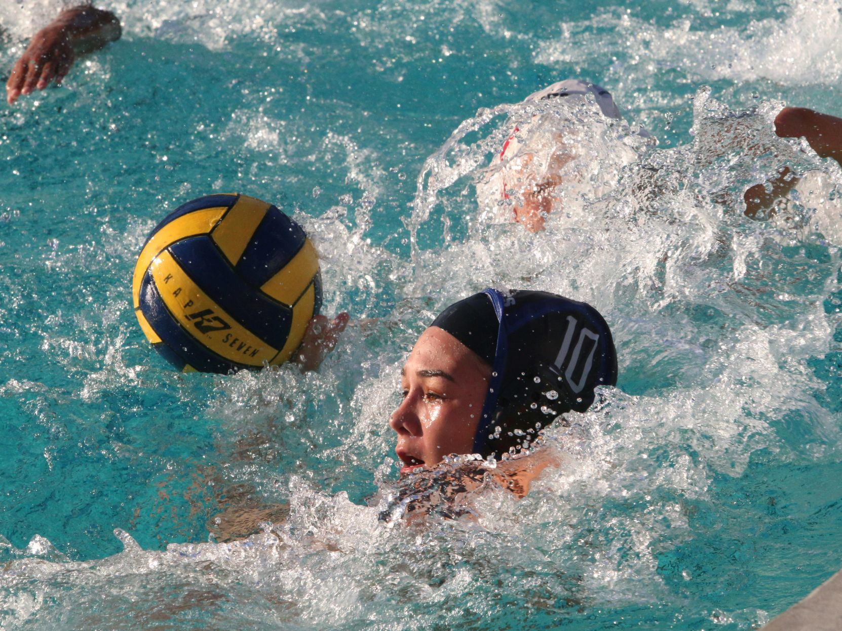 Camara leads Bullpups over Huskies
